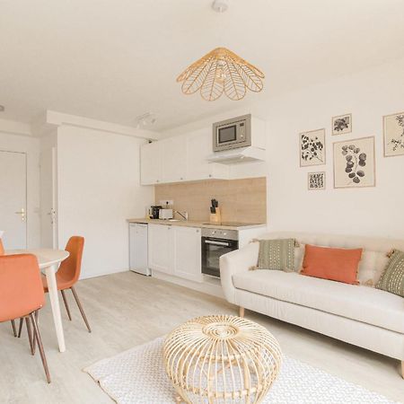 Appartamento Cosy Au Centre D'Oullins Avec Garage Esterno foto