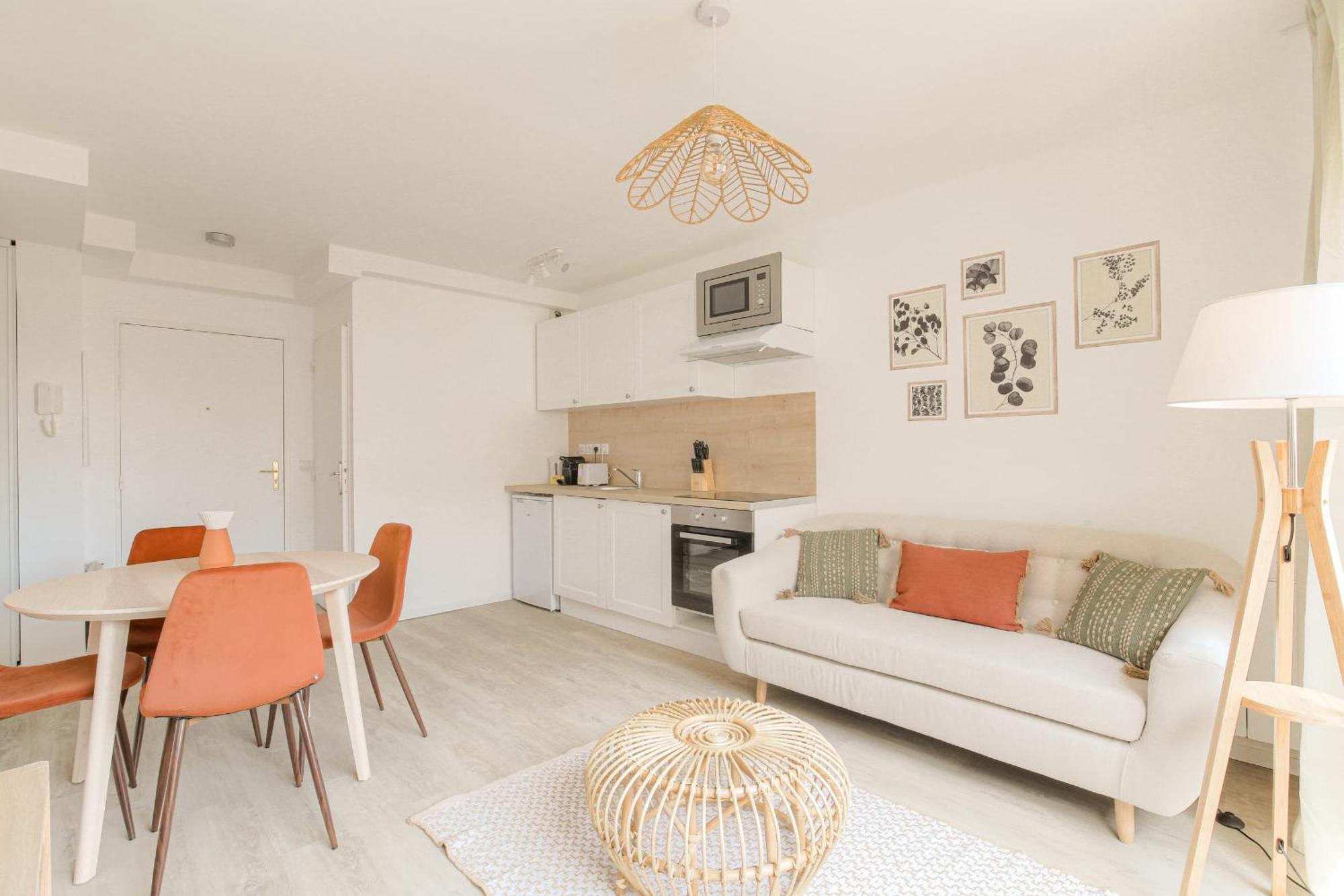 Appartamento Cosy Au Centre D'Oullins Avec Garage Esterno foto